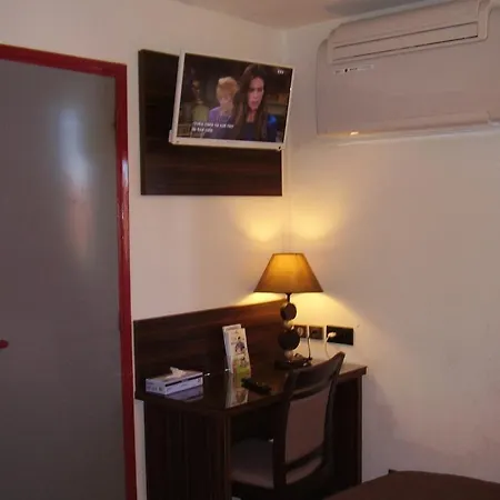 Hotel Mg 2*