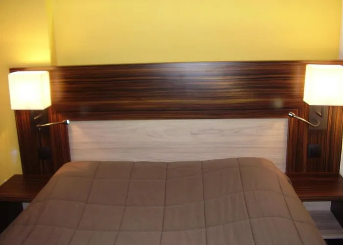 Hotel Hotel Mg Clermont-Ferrand